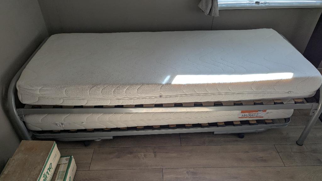 Gratis Bed met onderschuifbed, Ophalen, Gebruikt, 90 cm, 210 cm