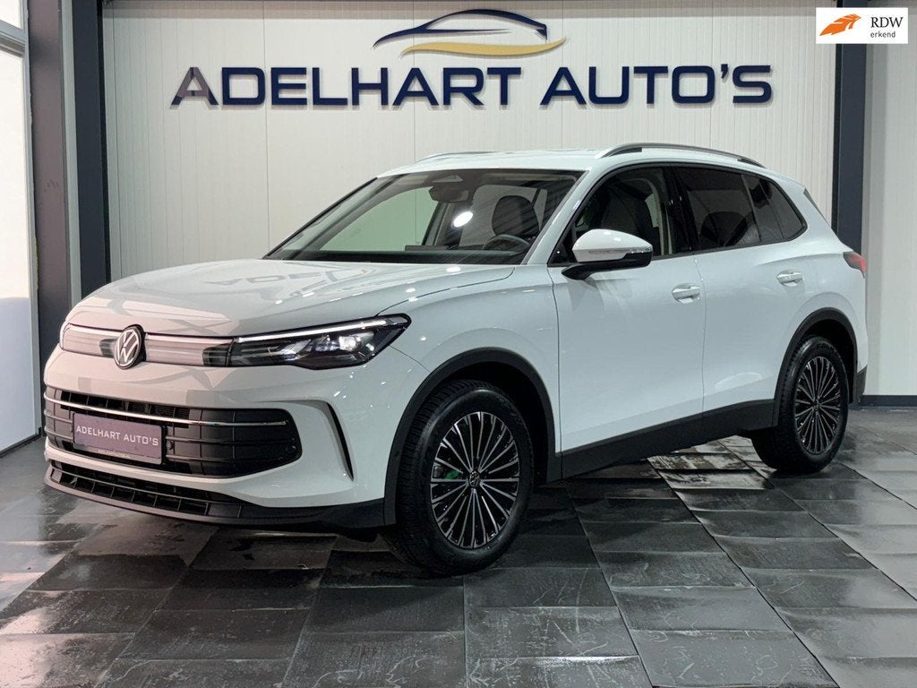 Volkswagen Tiguan 1.5 eTSI Life Edition Automaat / Navigatie, Stof, 4 cilinders, Wit, Origineel Nederlands