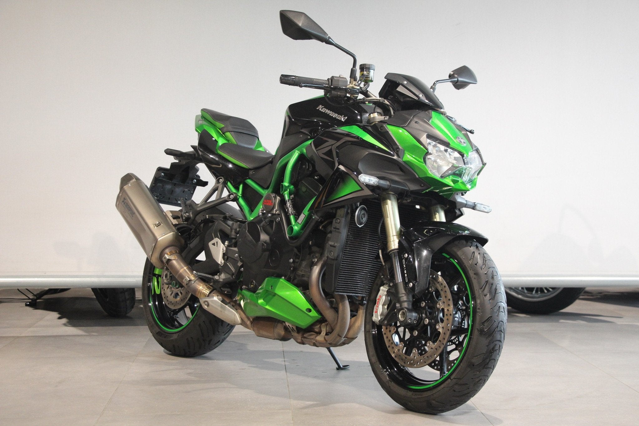 Kawasaki Z H2 SE (bj 2022), Motoren, Bedrijf, Info@kawasaki.nl, Meer dan 35 kW, Jacobus Spijkerdreef 1-3
2132 PZ  Hoofddorp, NL