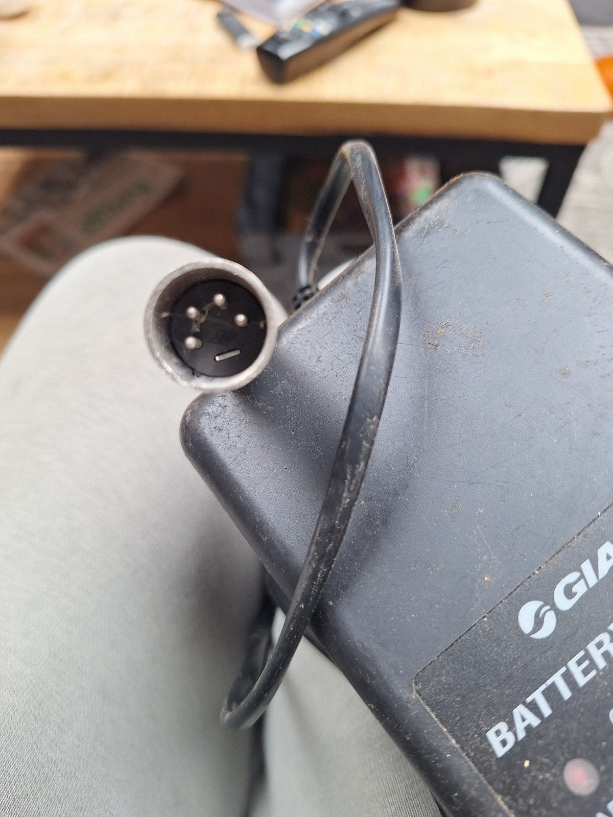 Giant Battery Charger, Fietsen en Brommers, Gebruikt