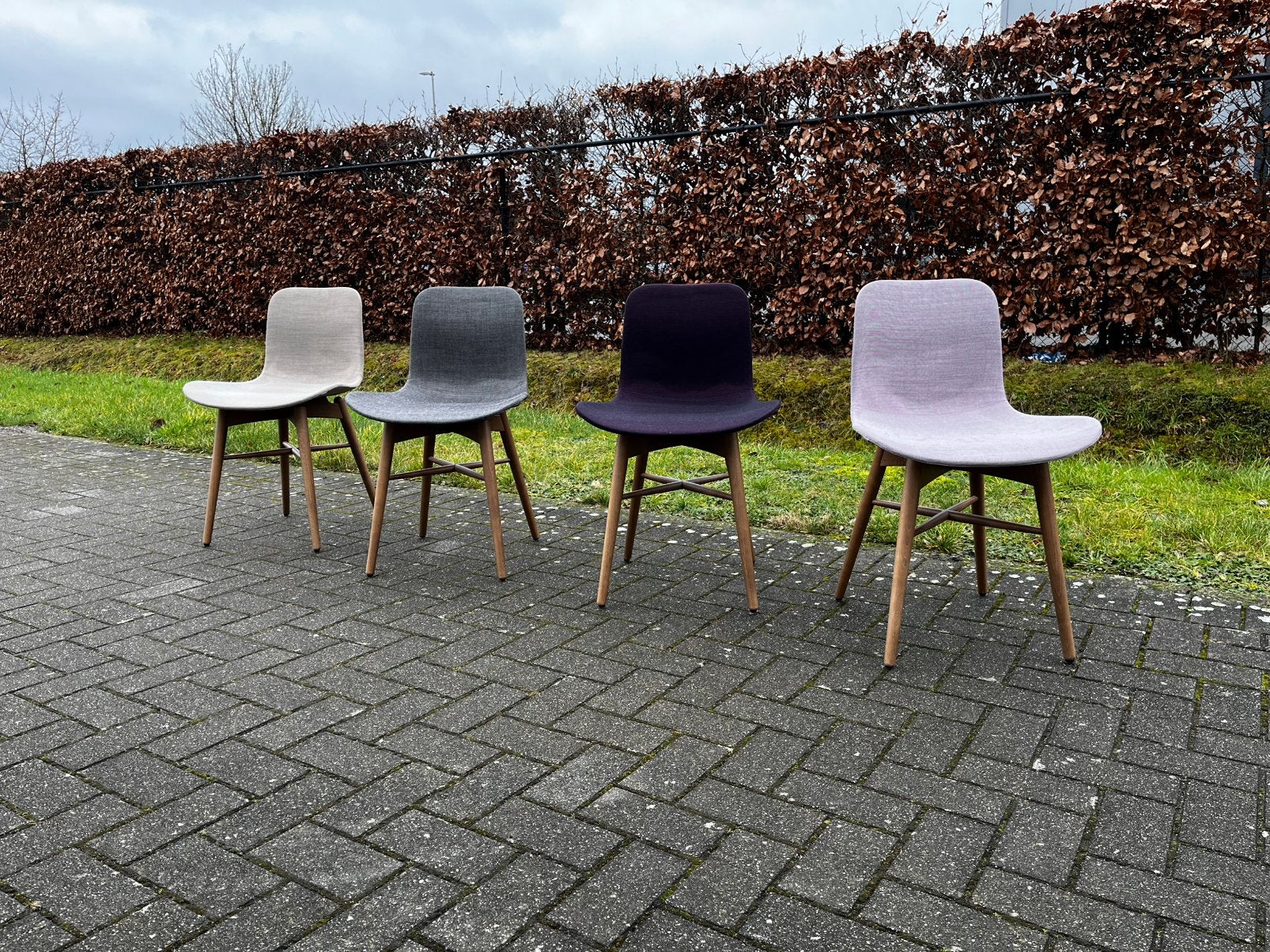 Norr11 Langue design stoelen, Huis en Inrichting, Stoelen, Gebruikt, Overige kleuren, Ophalen of Verzenden, Vier