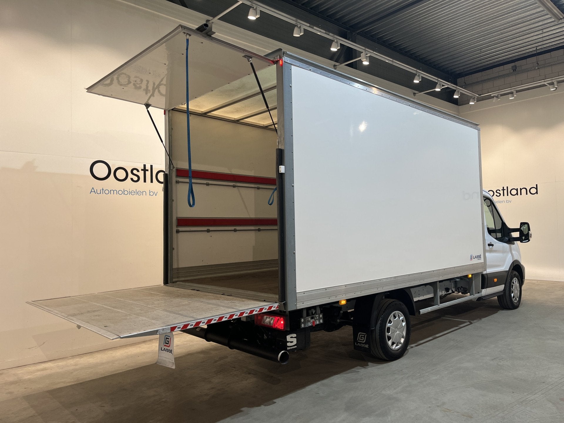 Ford Transit 350 2.0 TDCI L4 Trend 130 PK RWD Bakwagen / Sö, Auto's, 4 cilinders, Met garantie (alle), Wit, 11 km/l