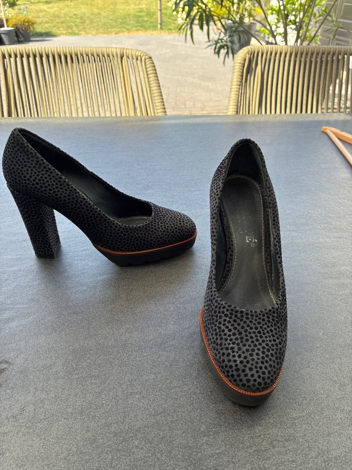 Zwarte Maripe pumps met stippenprint maat 36,5, Ophalen of Verzenden, Zo goed als nieuw, Zwart, Pumps