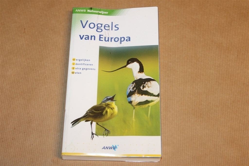 Vogels Europa — Natuurgids & Soortenherkenning, Ophalen of Verzenden, Gelezen, Vogels