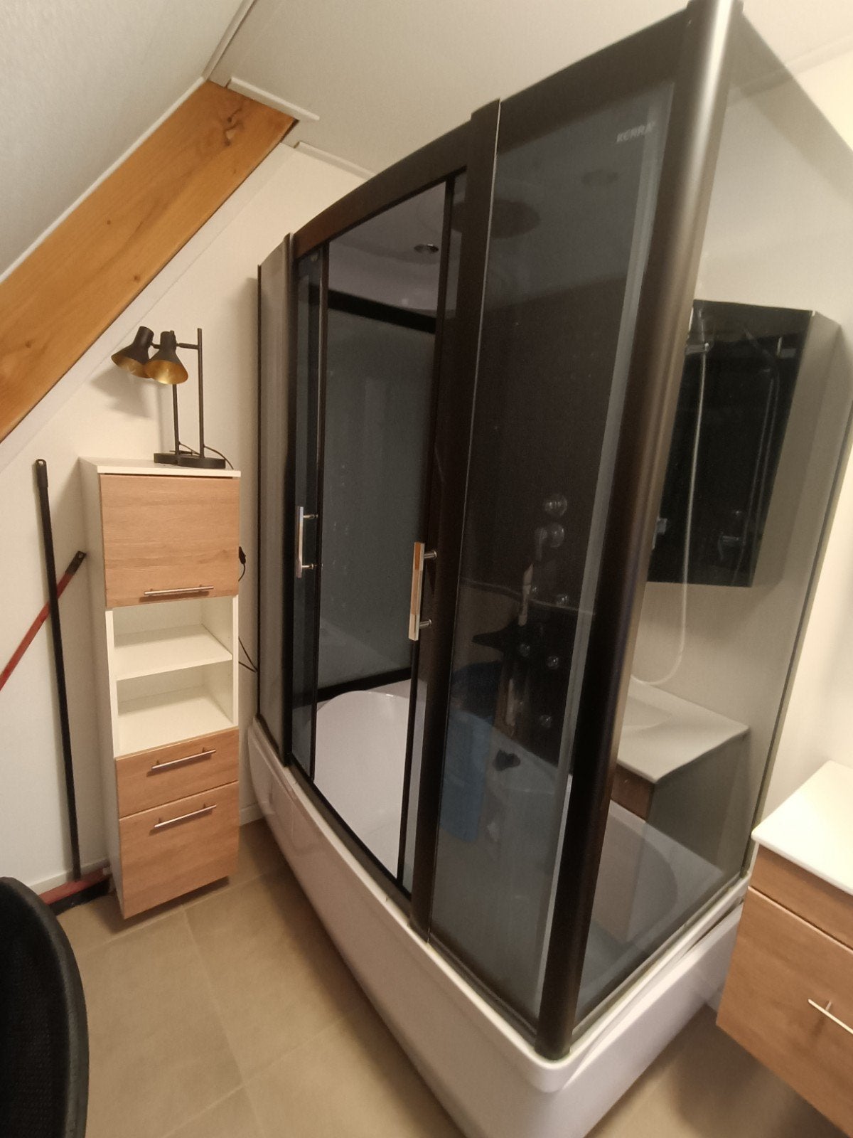Kerra XL Douchecabine met Bad en Hydromassage, Doe-het-zelf en Verbouw, Sanitair, Ophalen, Douche
