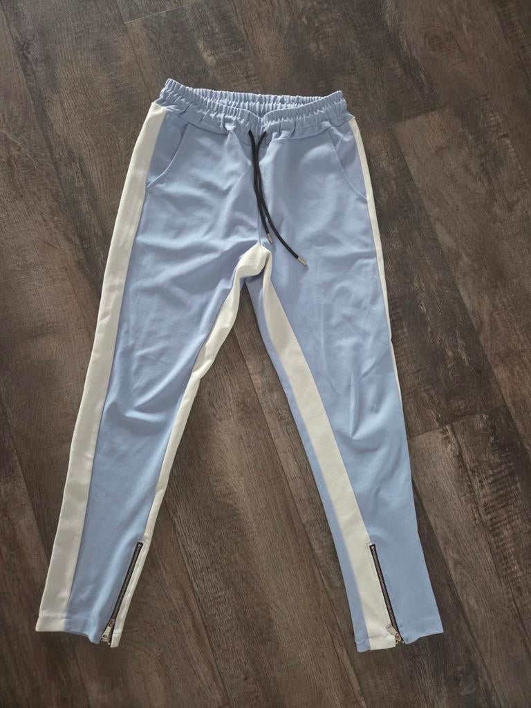 Sportbroek maat L - Lichtblauw met witte strepen, Ophalen of Verzenden, Gedragen, Maat 52/54 (L), Blauw