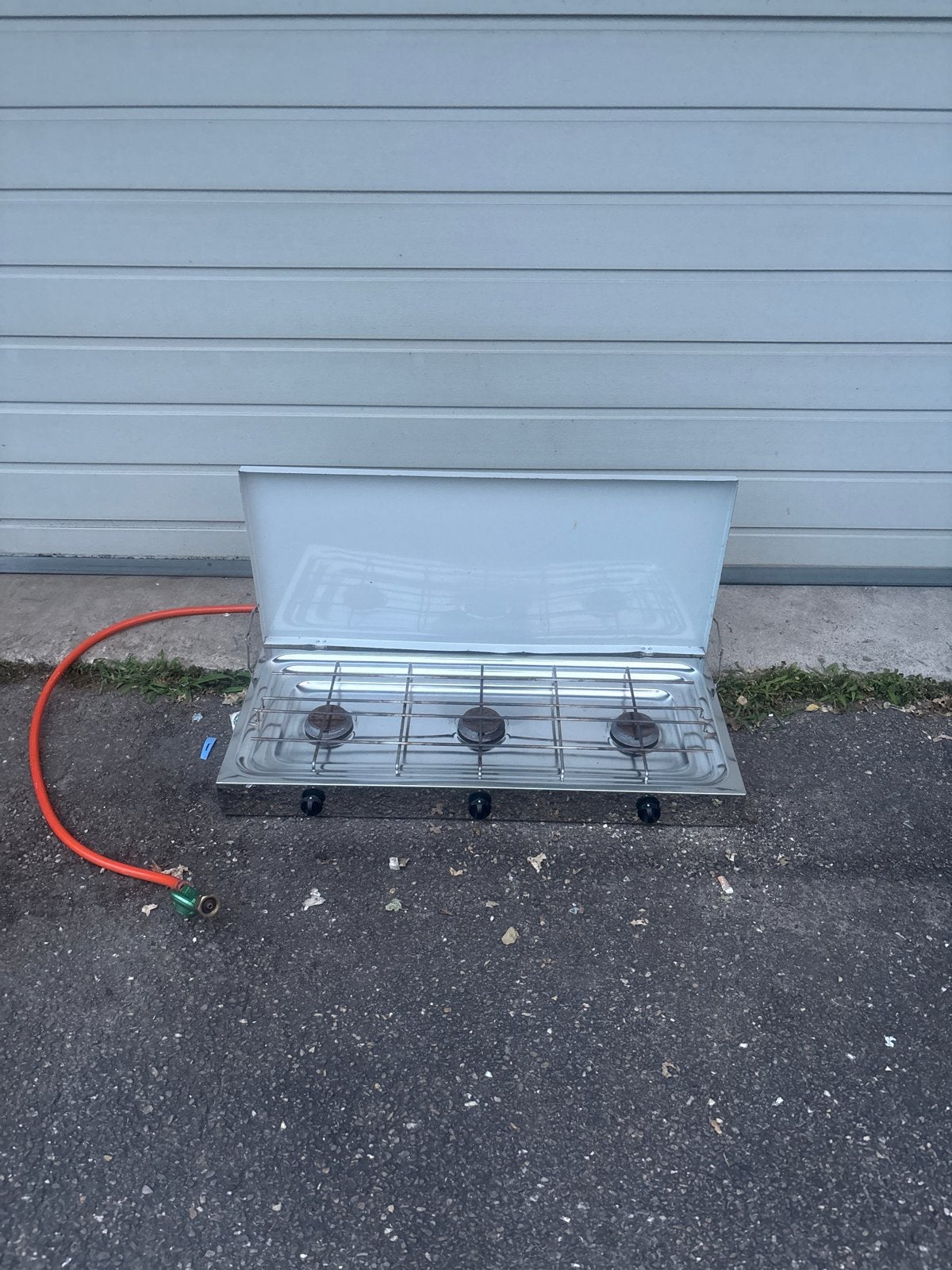 Gimeg 3-pits gasfornuis met gasslang en drukregelaar, Caravans en Kamperen, Kampeeraccessoires, Ophalen of Verzenden, Zo goed als nieuw