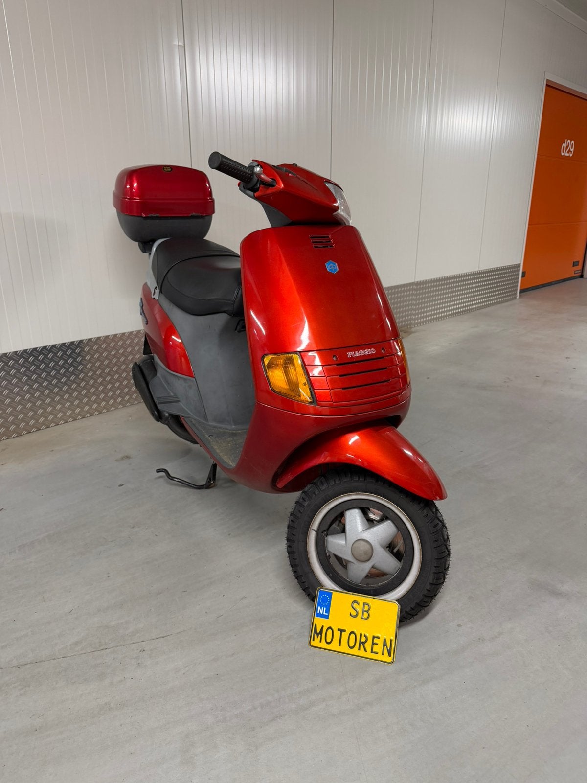 piaggio skr 125, Fietsen en Brommers, Scooters | Piaggio, Zo goed als nieuw, Overige modellen, Tweetakt, Ophalen of Verzenden