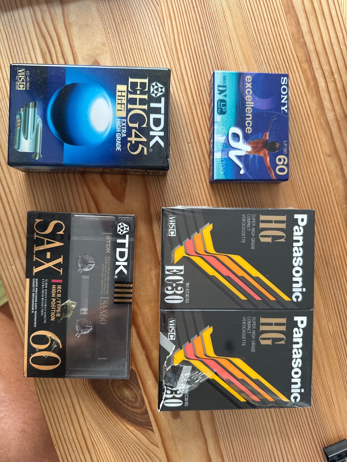 Diverse videobanden en cassettebandjes - Nieuw in verpakking, 2 t/m 25 bandjes, Overige genres, Ophalen of Verzenden, Origineel