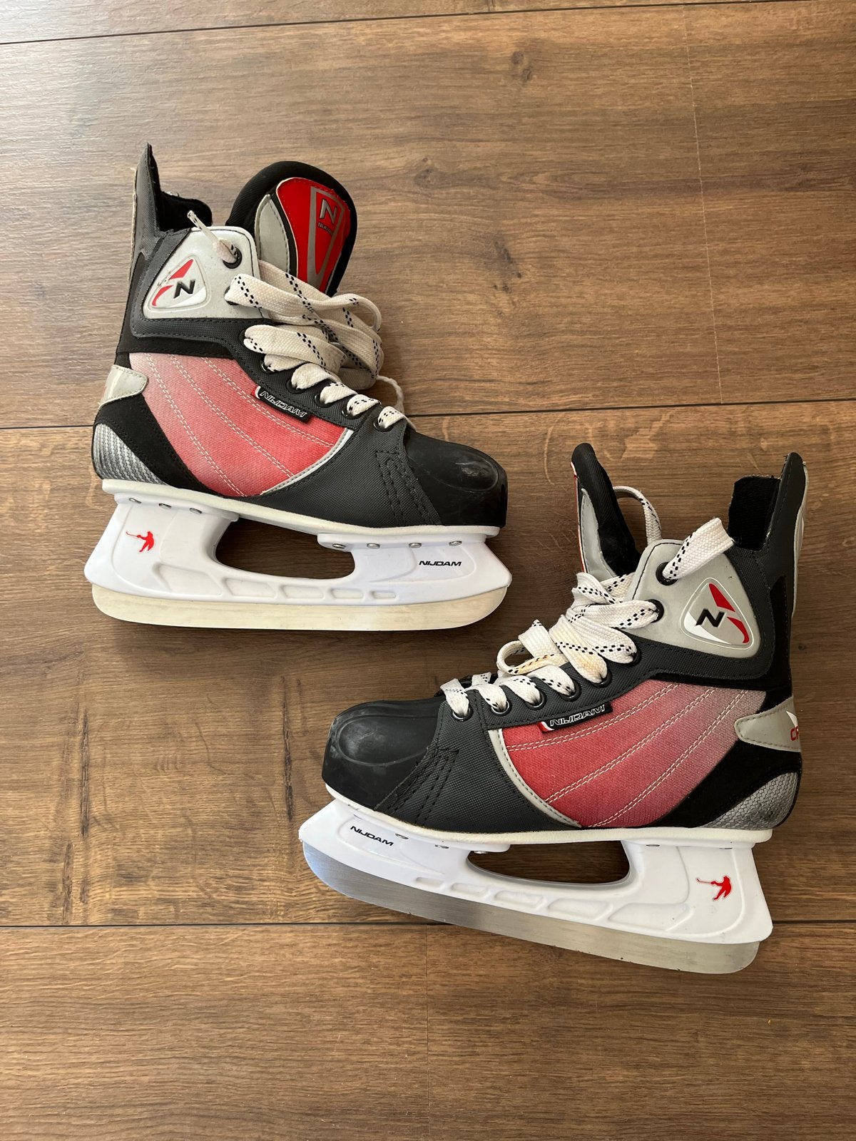 Nijdam IJshockeyschaatsen - Maat 39, Sport en Fitness, Ophalen of Verzenden, Zo goed als nieuw, IJshockeyschaatsen, Nijdam