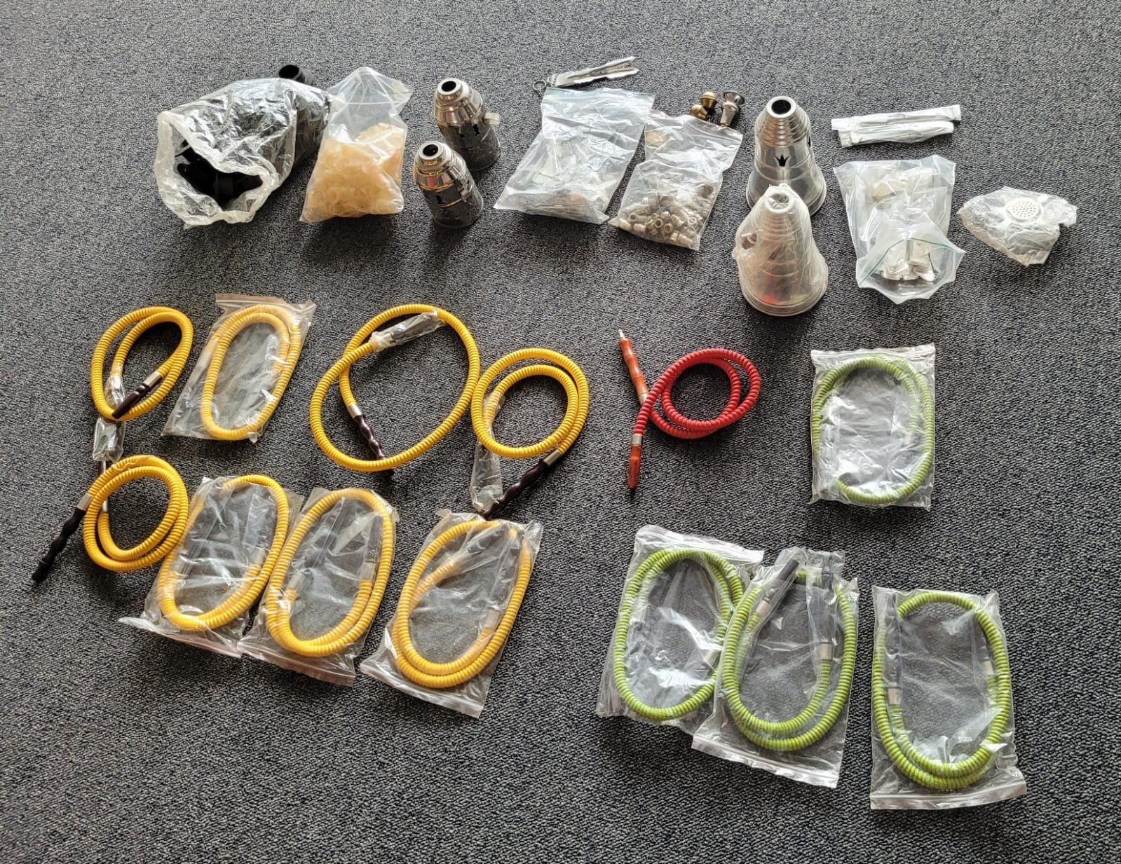 Shisja artikelen shisa waterpijp artikelen doos vol, Verzamelen, Rookartikelen, Aanstekers en Luciferdoosjes, Ophalen of Verzenden