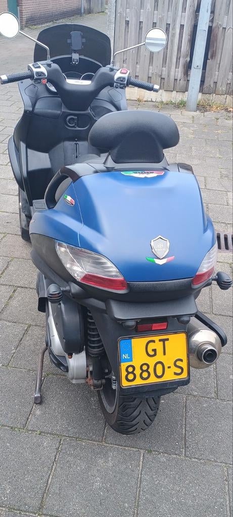 Piaggio MP3 400 - Nieuwe motor, net gespoten, goede staat
