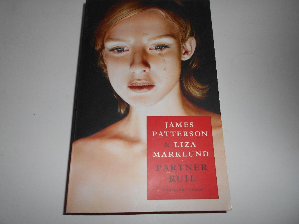 James Patterson & Liza Marklund: Partnerruil, 0,50., Boeken, Thrillers, Ophalen of Verzenden, Gelezen