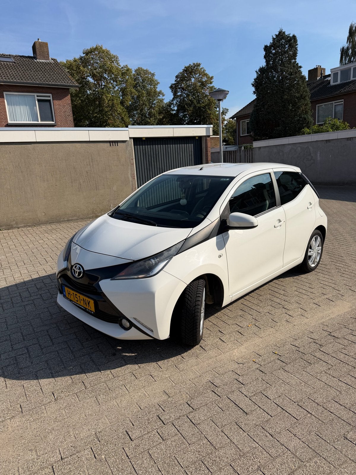 Toyota Aygo 1.0 Vvt-i 69pk 5D 2017 Wit, Voorwielaandrijving, 4 stoelen, Wit, 24 km/l