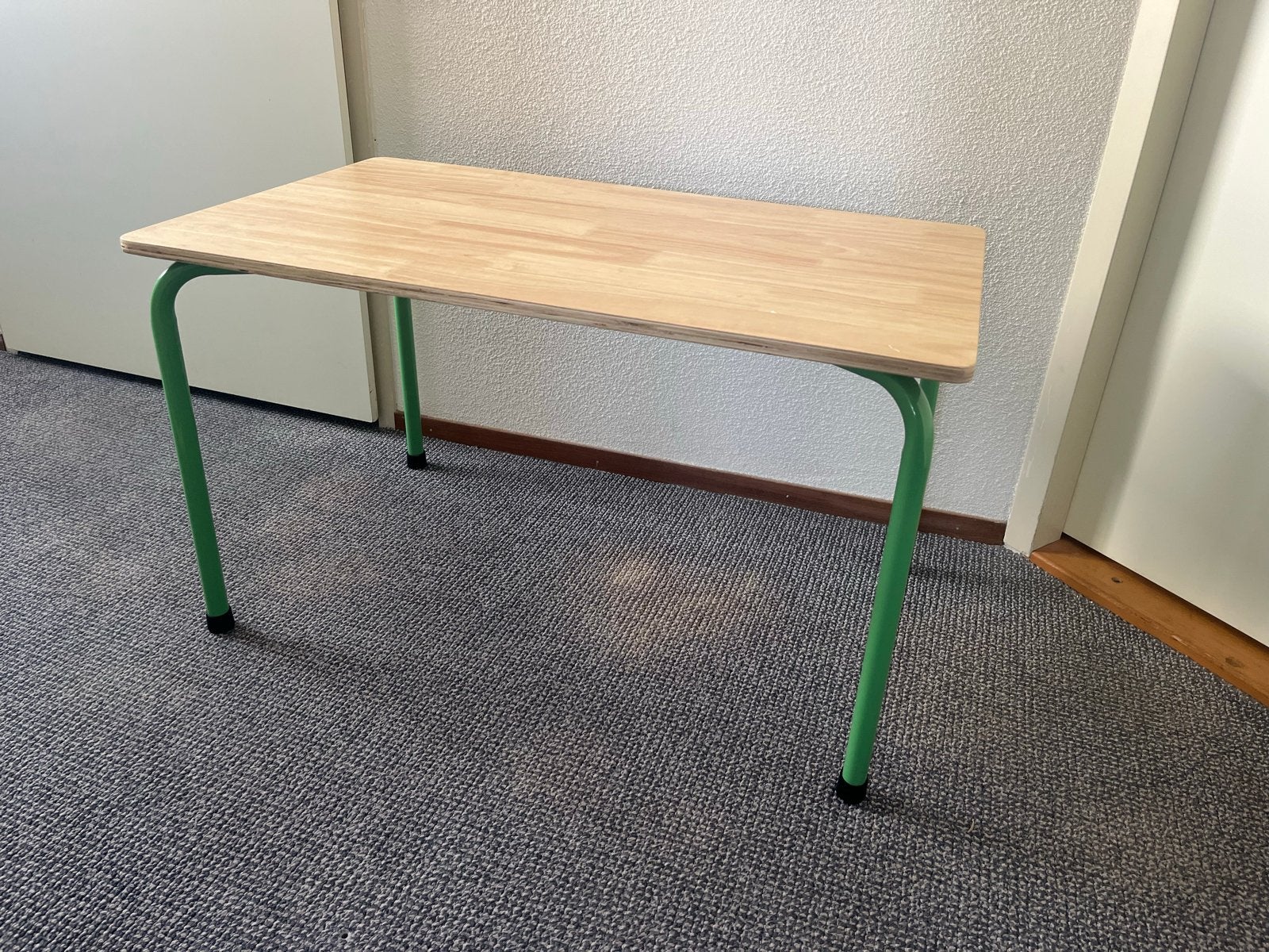 Kwantum Kindertafel Spello groene poten, Ophalen, Gebruikt, Tafel(s)