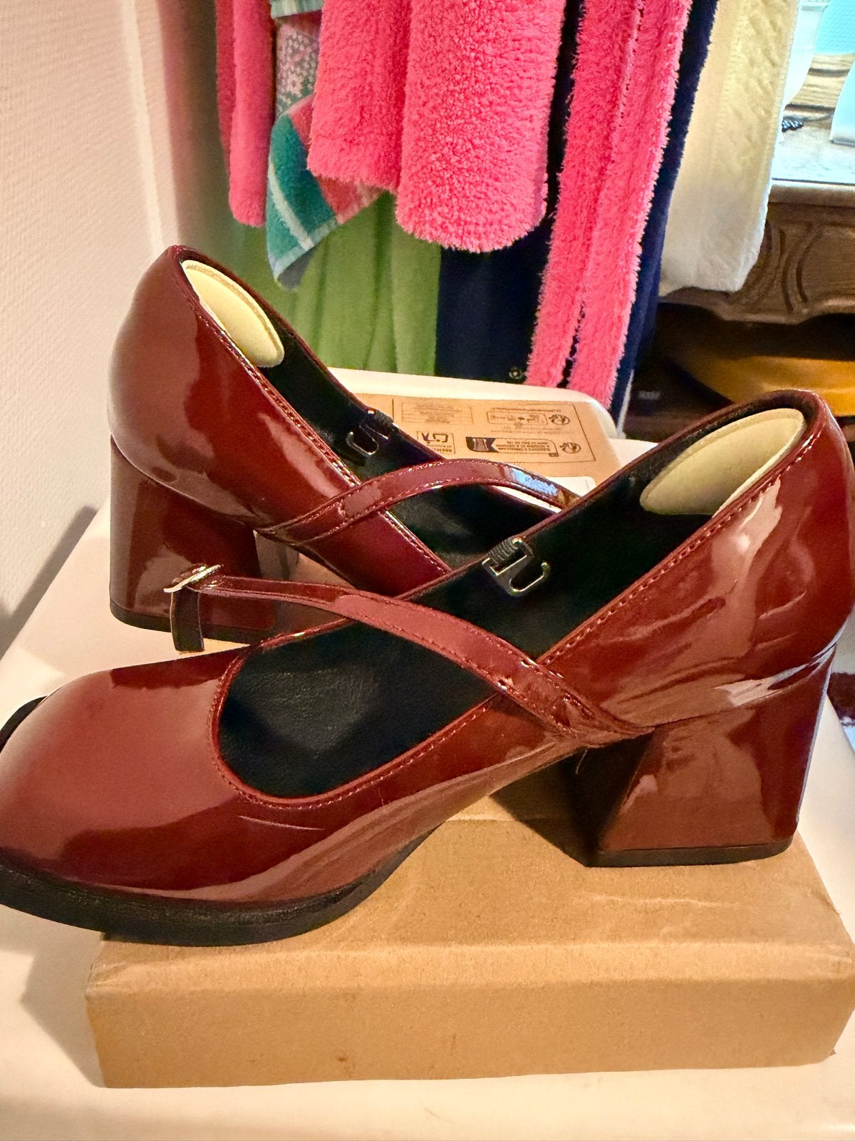 Bordeauxrode lakleren Mary Jane schoenen met blokhak, Ophalen of Verzenden, Zo goed als nieuw, Rood, Schoenen met hoge hakken
