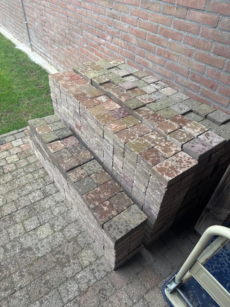 Vierkante getrommelde klinkers, Tuin en Terras, Tegels en Klinkers, Ophalen, Gebruikt, Klinkers, 5 tot 10 m²