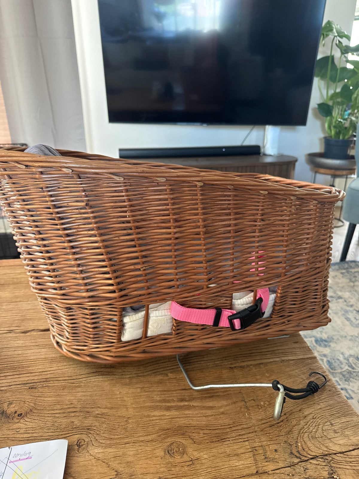 Honden fietsmand, Ophalen