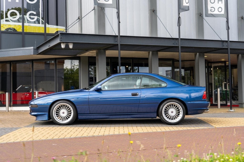 Alpina B12 5.0 V12 coupe (bj 1991, automaat), Auto's, Oldtimers, 5000 cc, Bedrijf, 349 pk, Onderhoudsboekje
