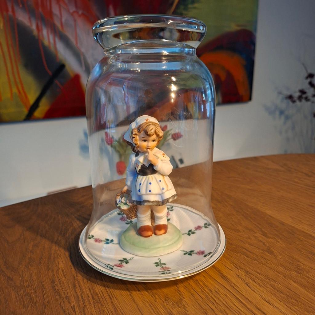 Meisje onder een glazen stolp Steltmann Weiden schoteltje, Ophalen of Verzenden