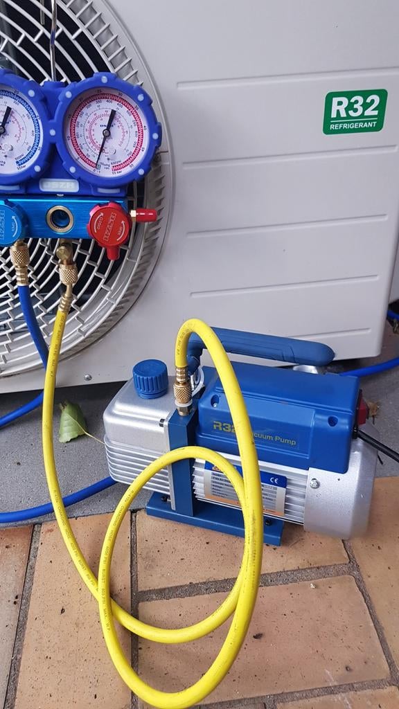 Vacuümpomp + Manometerset te huur – €25 per dag, Ophalen, 1 snelheid