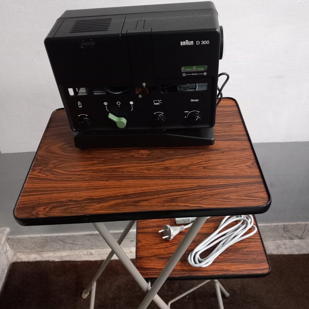 Braun diaprojector met scherm en tafel, Audio, Tv en Foto, Diaprojectors, Ophalen, Gebruikt, Met scherm