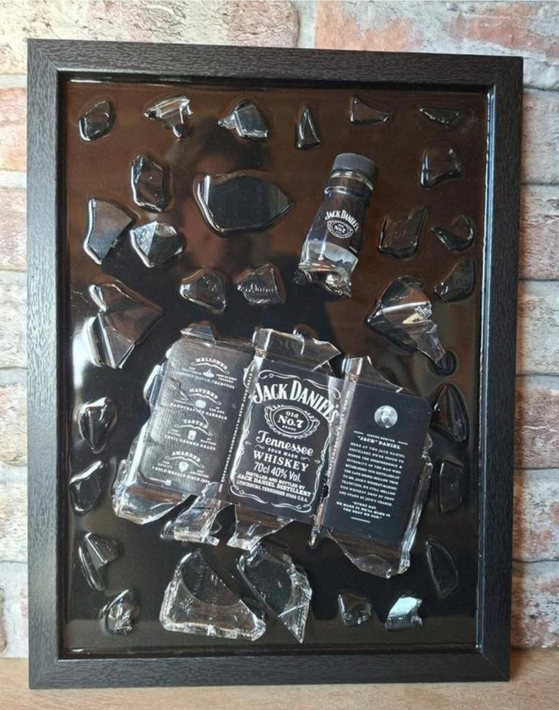 Jack Daniels fles verwerkt in een lijst met Epoxy, Ophalen of Verzenden
