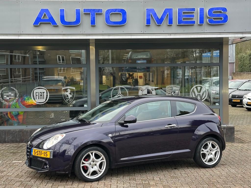 Alfa romeo MITO 0.9 TwinAir Distinct Leer Airco Telefoon Cru, Voorwielaandrijving, 86 pk, Gebruikt, 49 €/maand