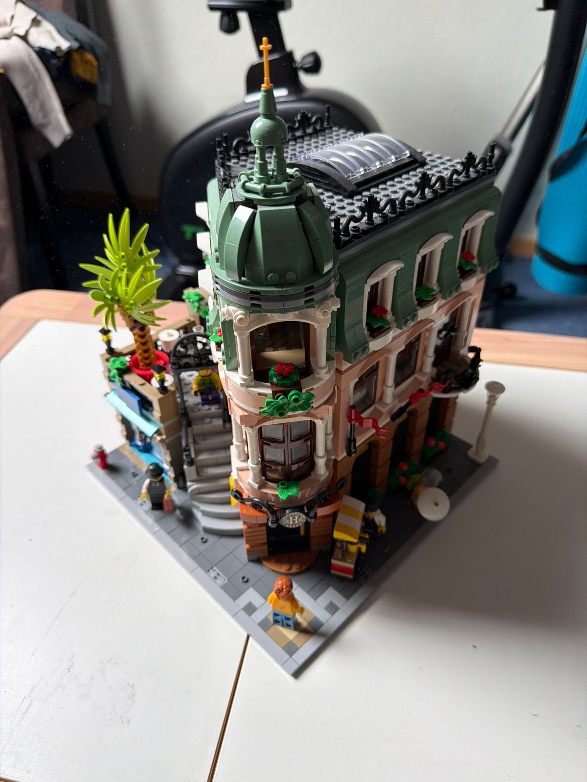 Lego 10297 Boutique Hotel met doos en boekje, Kinderen en Baby's, Ophalen, Gebruikt, Lego, Inclusief doos