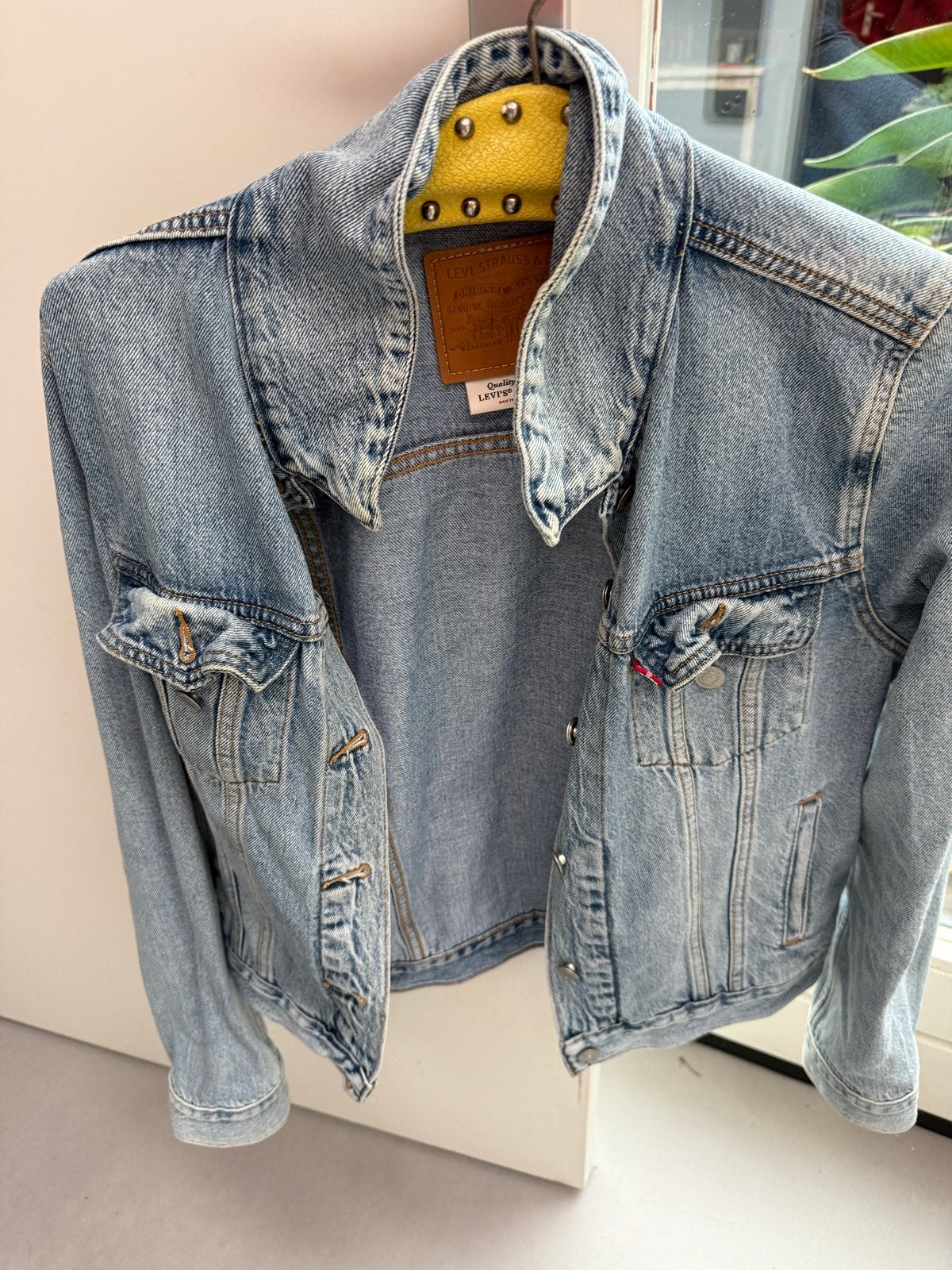 Spijkerjas Levi's Maat L - Zo goed als nieuw!, Ophalen of Verzenden, Zo goed als nieuw, Maat 42/44 (L), Blauw