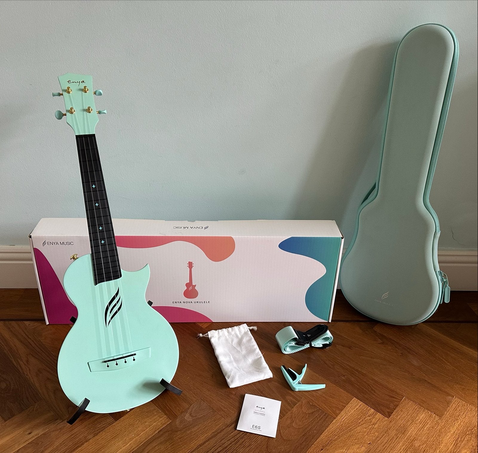 Concert Ukelele - Enya Nova U, Ophalen, Zo goed als nieuw, Ukelele