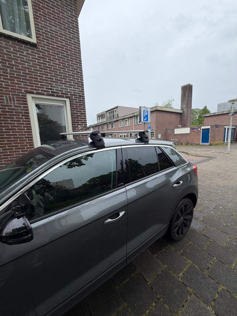 Dakdragers T Roc 2021 PLATTE DAK ‼️, Ophalen of Verzenden, Zo goed als nieuw