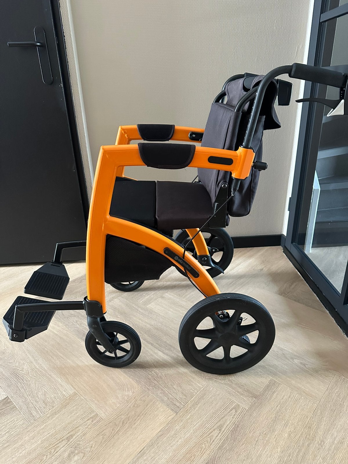 Rollz motion rolstoel en rollator Z.g.a.n., Diversen, Rollators, Ophalen of Verzenden, Opvouwbaar, Zo goed als nieuw