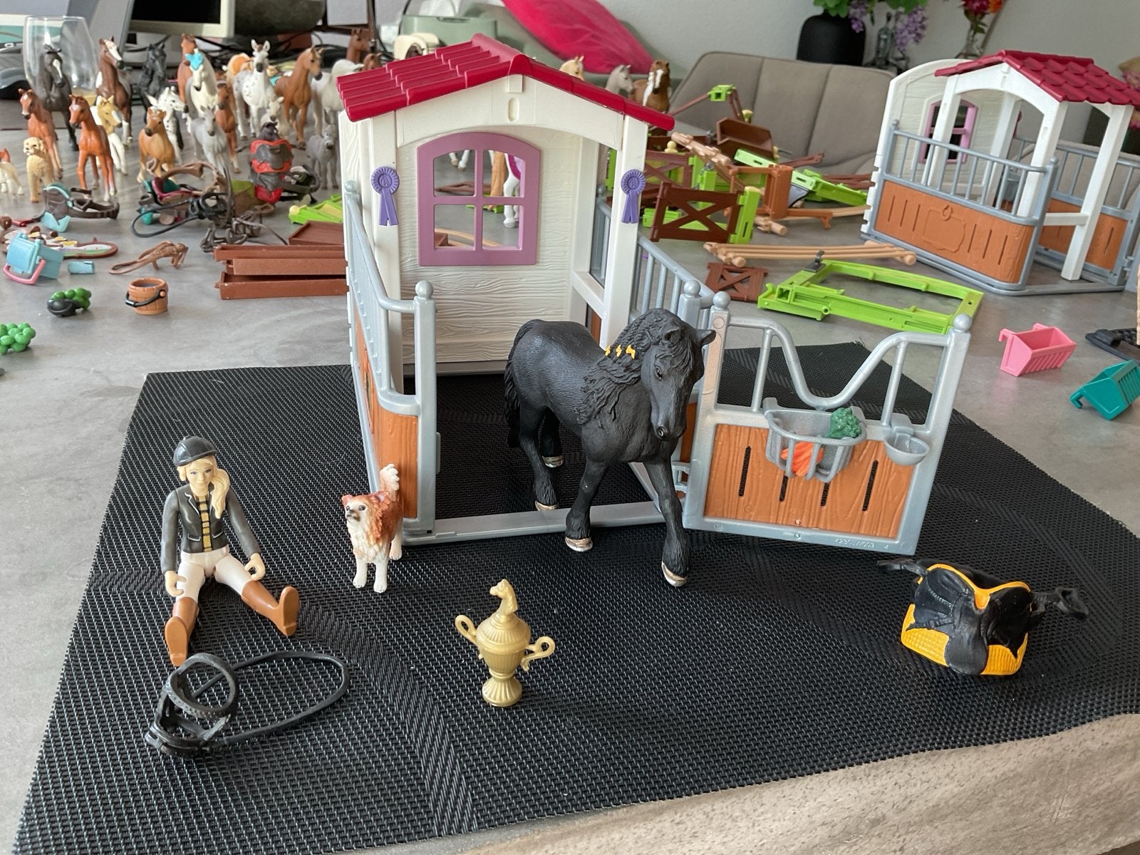 Schleich paardenstal met HORSE CLUB Tori & Princess 42437, Kinderen en Baby's, Speelgoed | Overig, Ophalen of Verzenden, Gebruikt