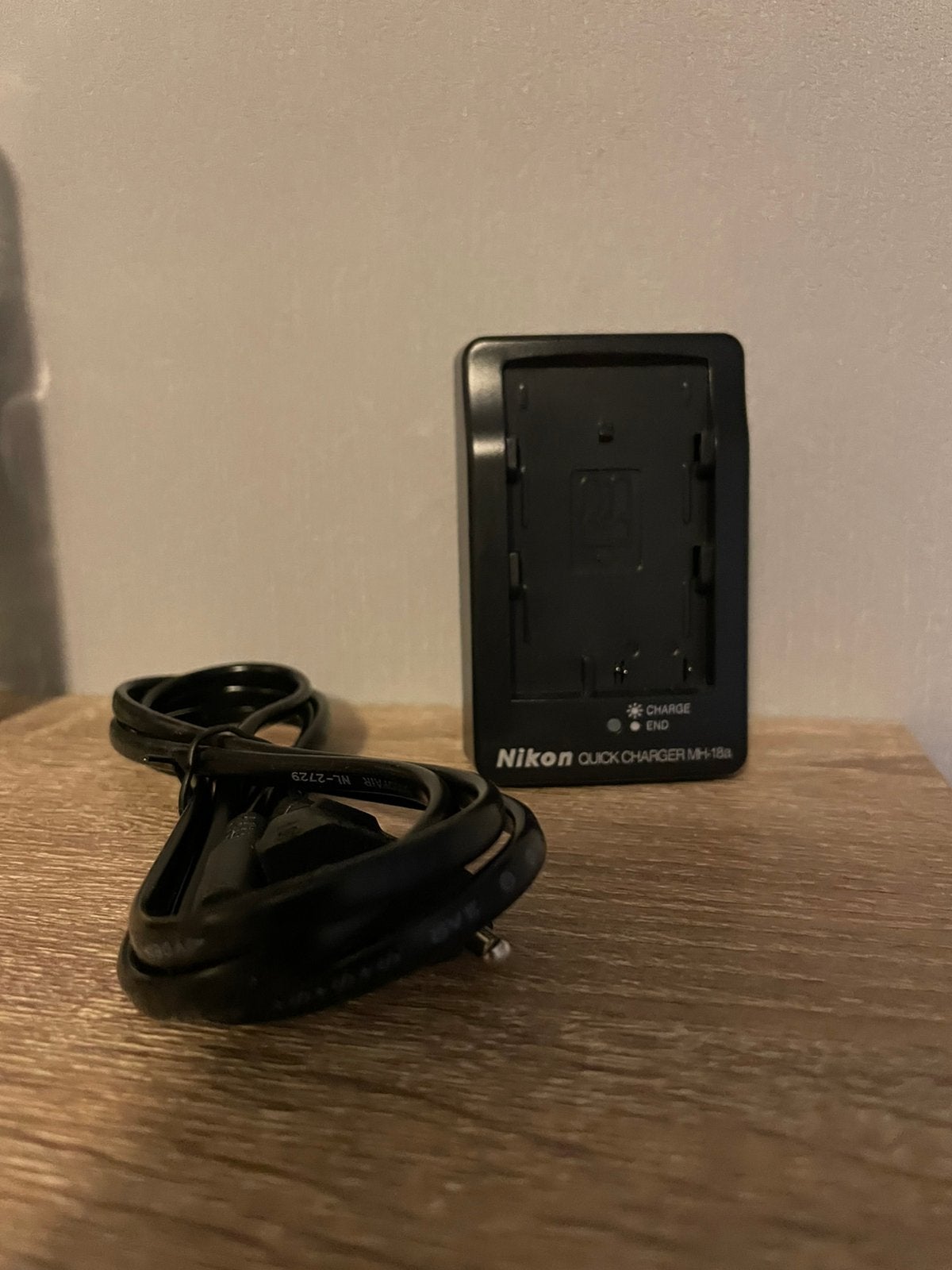 Nikon MH-18A oplader origineel (NIEUW), Ophalen, Zo goed als nieuw