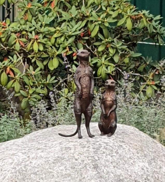 STOKSTAART / 2 MODELLEN / BRONZEN TUINBEELD, Dierenbeeld, Nieuw, Info@huisentuindecoratiemarie.nl, Huis en tuin decoratie marie