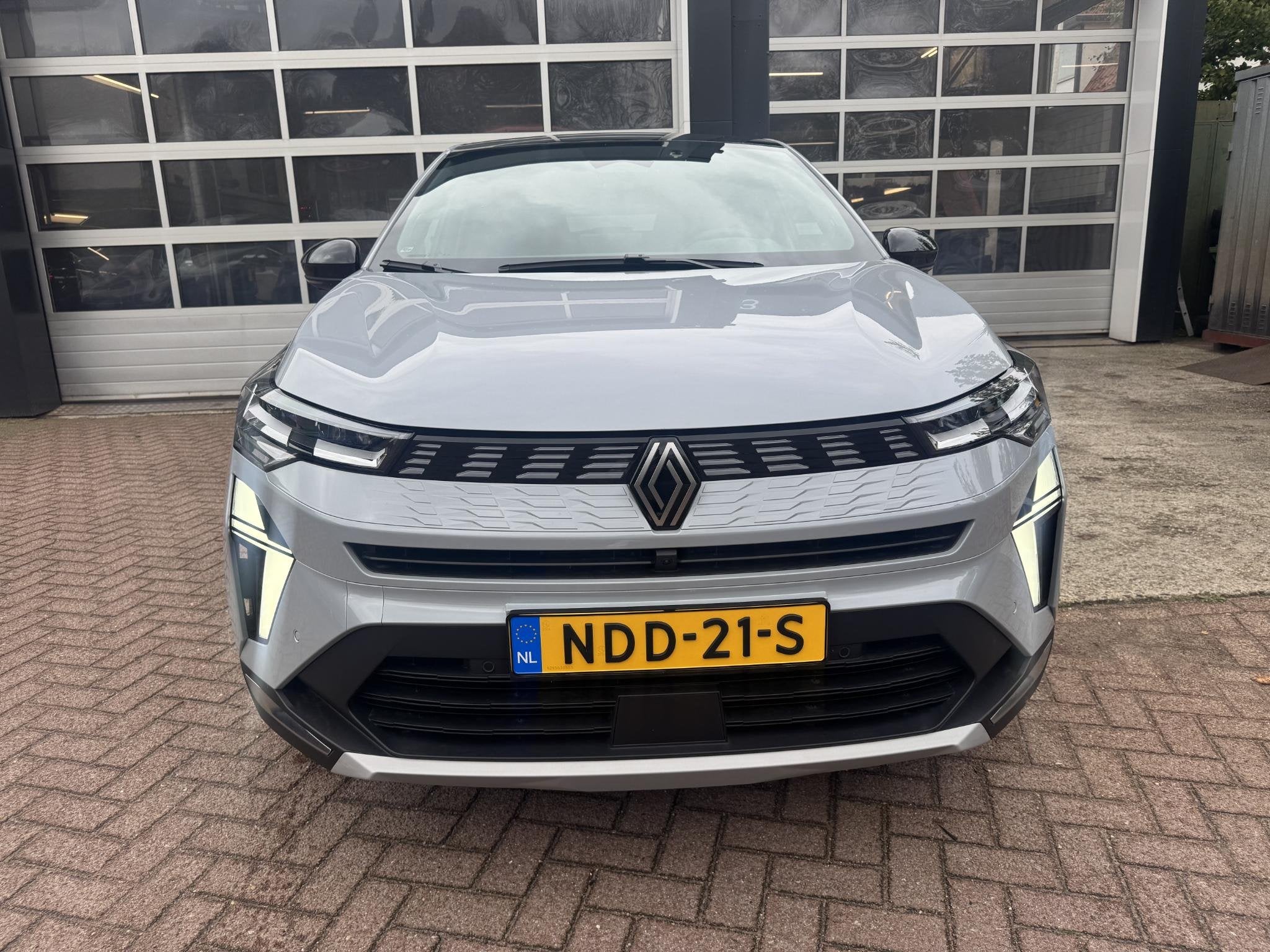 Renault Symbioz 1.8 E-Tech full hybrid 160 iconic, Auto's, 730 kg, Euro 6, 4 cilinders, 1365 kg