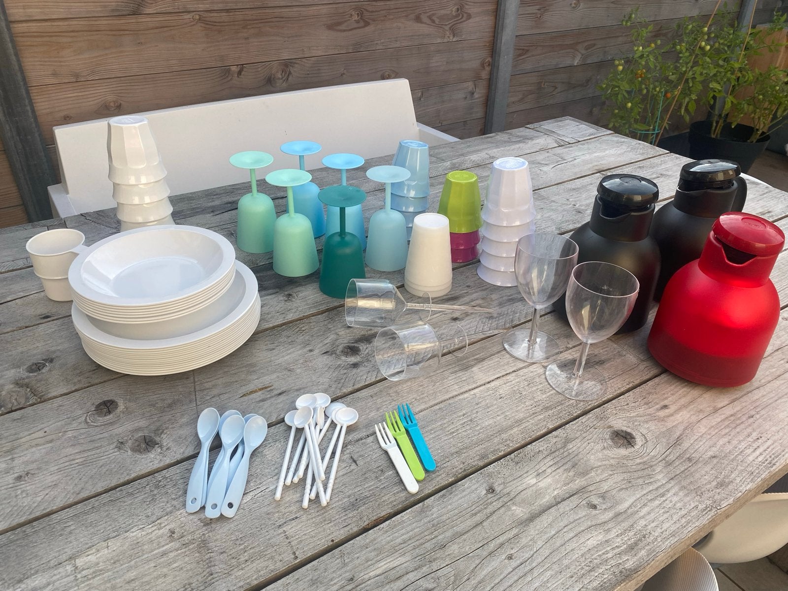 Kunstsof servies kamperen camping o.a. Rosti Mepal, Kunststof, Ophalen of Verzenden, Zo goed als nieuw, Modern