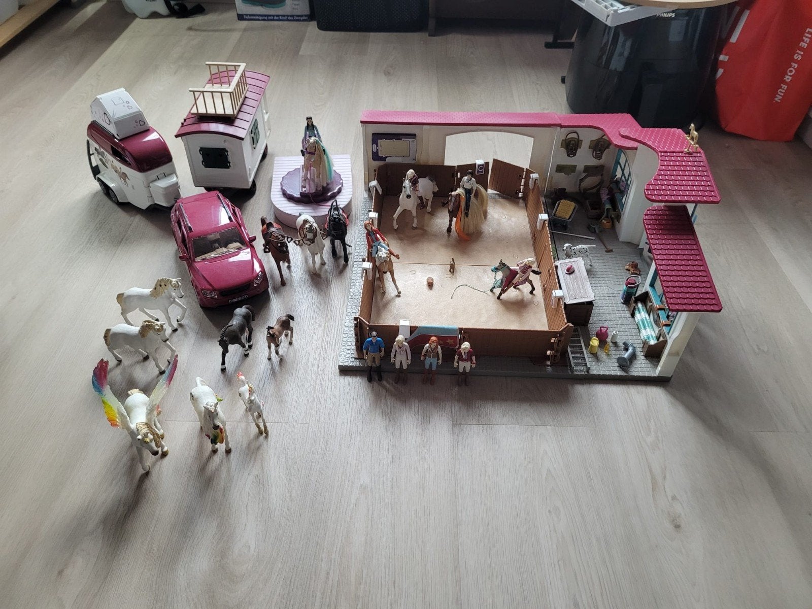 Grote Schleich paarden set met manege, auto en trailer, Ophalen, Gebruikt