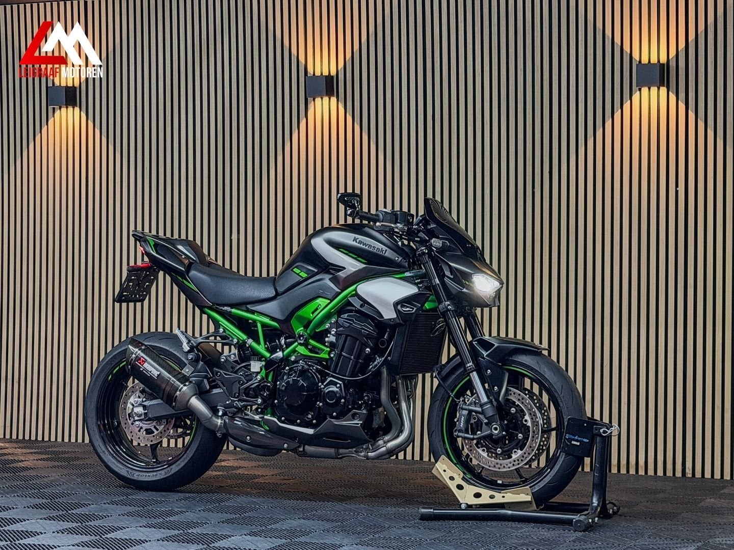 KAWASAKI Z900 PERFORMANCE - Quickshifter - Akrapovic, 4 cilinders, 948 cc, Bedrijf, Onbekend