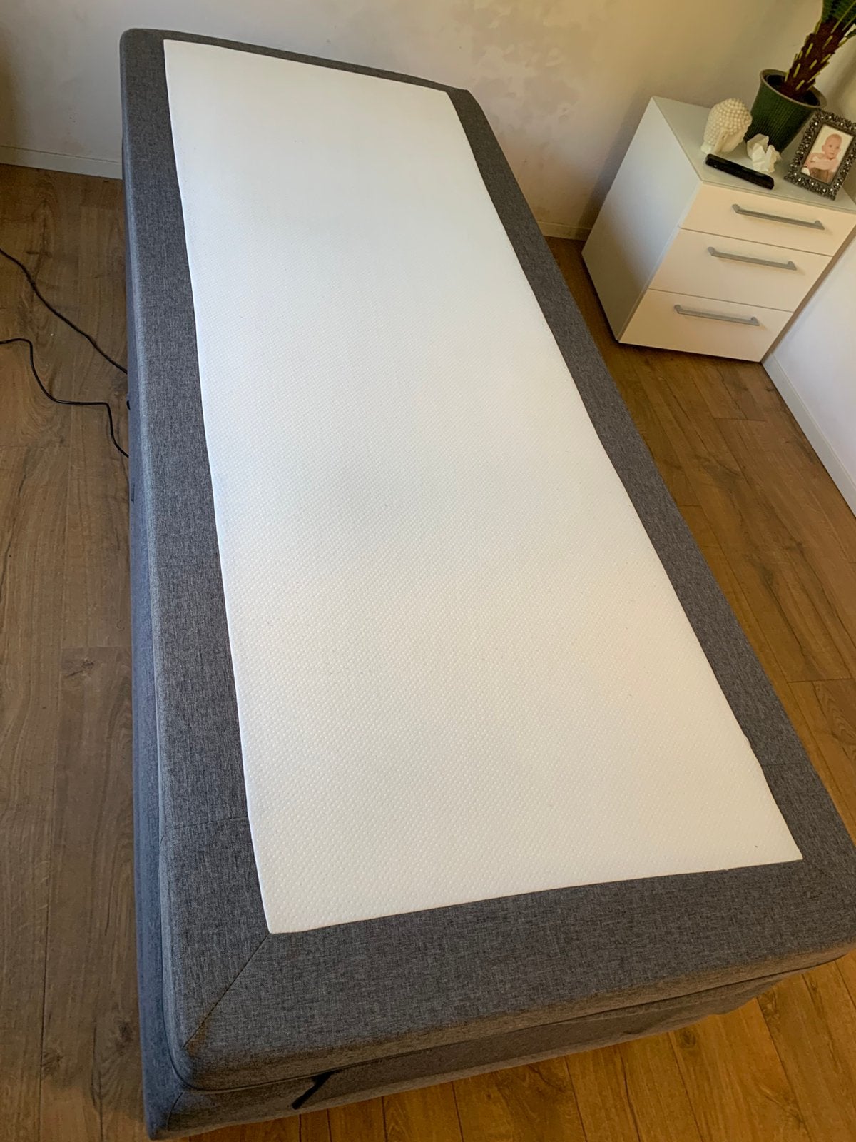 1 persoons electrische boxspring, Huis en Inrichting, Ophalen, Eenpersoons, Zo goed als nieuw, 80 cm
