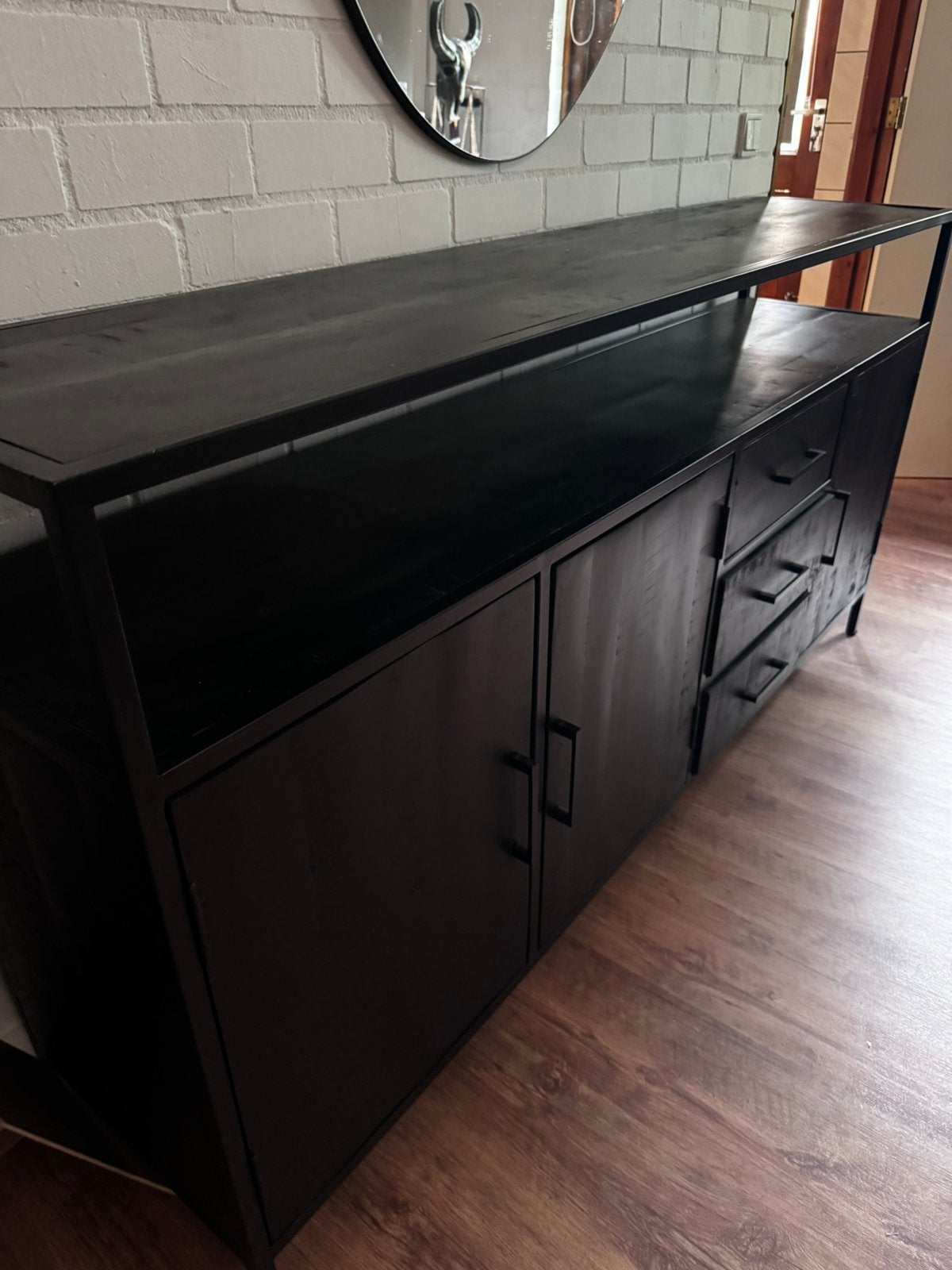 Dressoir Britt zwart mangohout, 150 tot 200 cm, Nieuw, 25 tot 50 cm, Met deur(en)