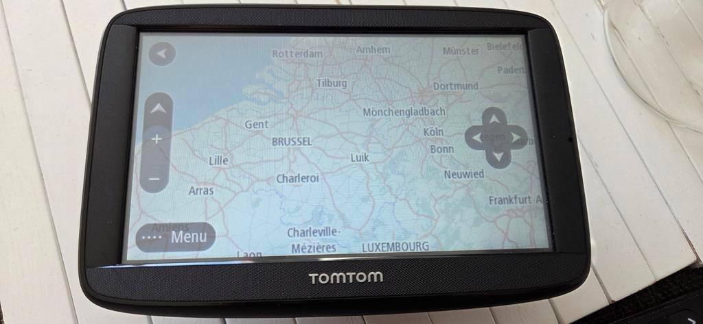 TomTom Via 52 Navigatiesysteem - Zo goed als nieuw, Auto diversen, Autonavigatie, Ophalen of Verzenden, Zo goed als nieuw
