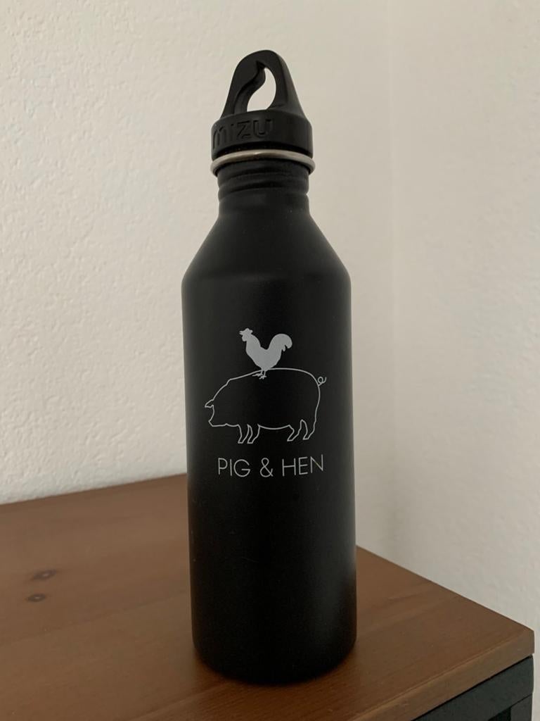 Special edition Mizu drinkfles met Pig & Hen opdruk, Ophalen, Overige typen, Zo goed als nieuw, Zwart