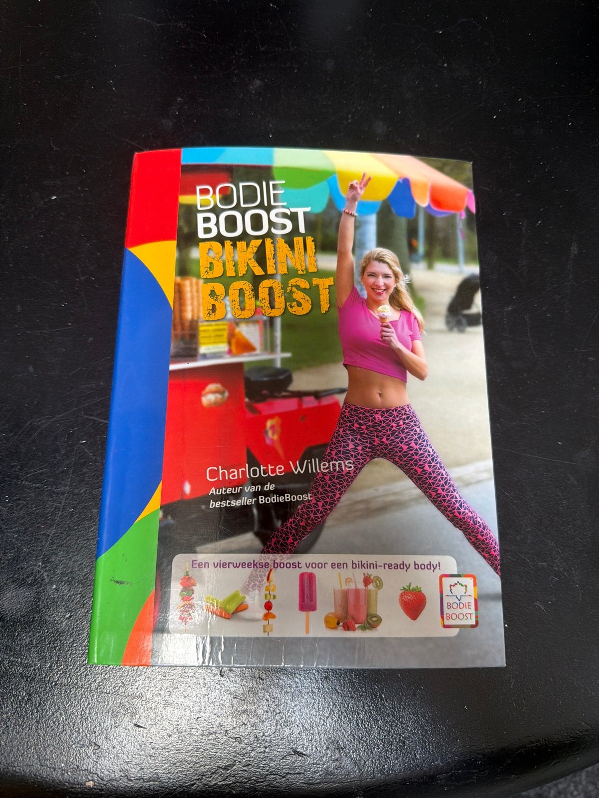 BodieBoost Bikini Boost - Charlotte Willems, Boeken, Ophalen of Verzenden, Zo goed als nieuw, Dieet en Voeding