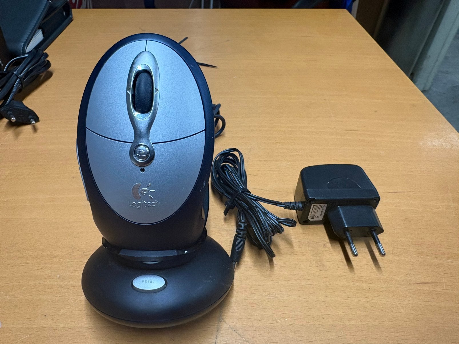 Logitech muis draadloos, Computers en Software, Muizen, Ophalen of Verzenden, Zo goed als nieuw