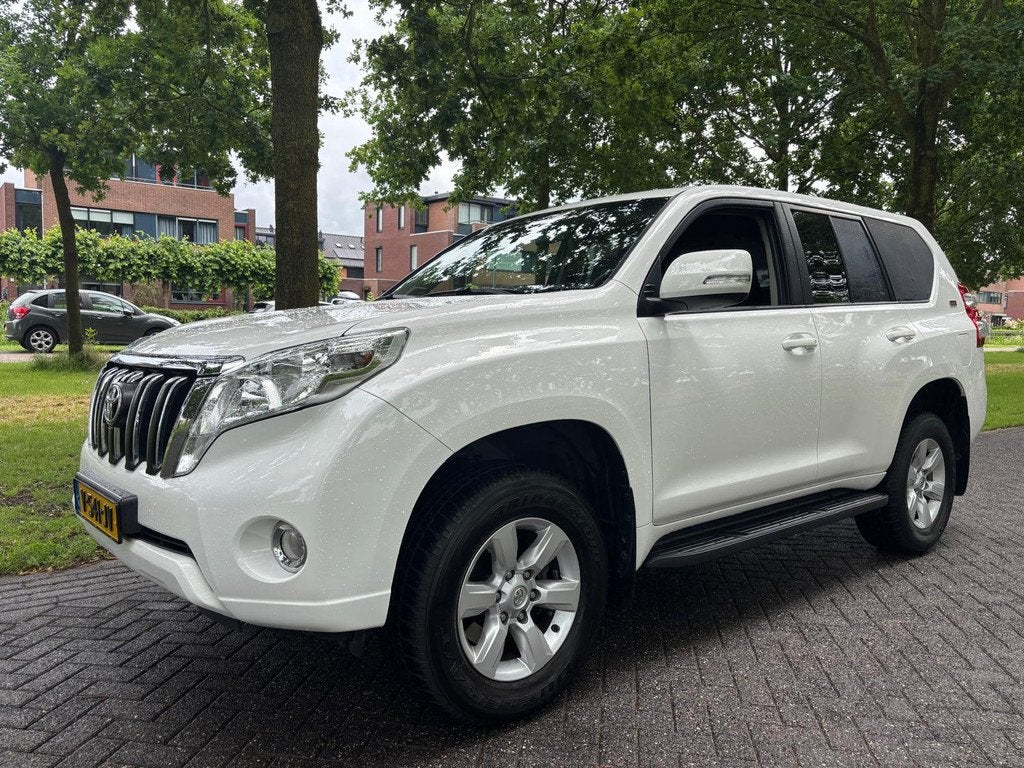 Toyota Land Cruiser 2.8 D-4D-F Challenger Blind Van 2 sleute, Automaat, Gebruikt, Euro 6, 4 cilinders