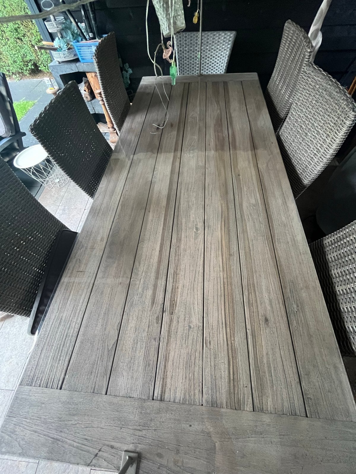 Robuuste houten tuintafel met 6 wicker stoelen, Ophalen, Zo goed als nieuw, Rechthoekig, Hout
