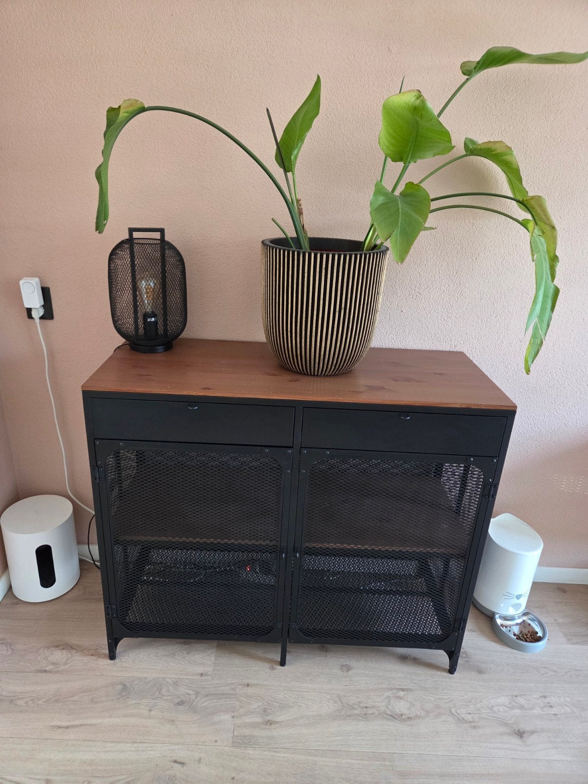 IKEA FJÄLLBO buffetkast - Stoer en functioneel, Huis en Inrichting, Kasten | Buffetkasten, Gebruikt, Minder dan 100 cm, 100 tot 150 cm