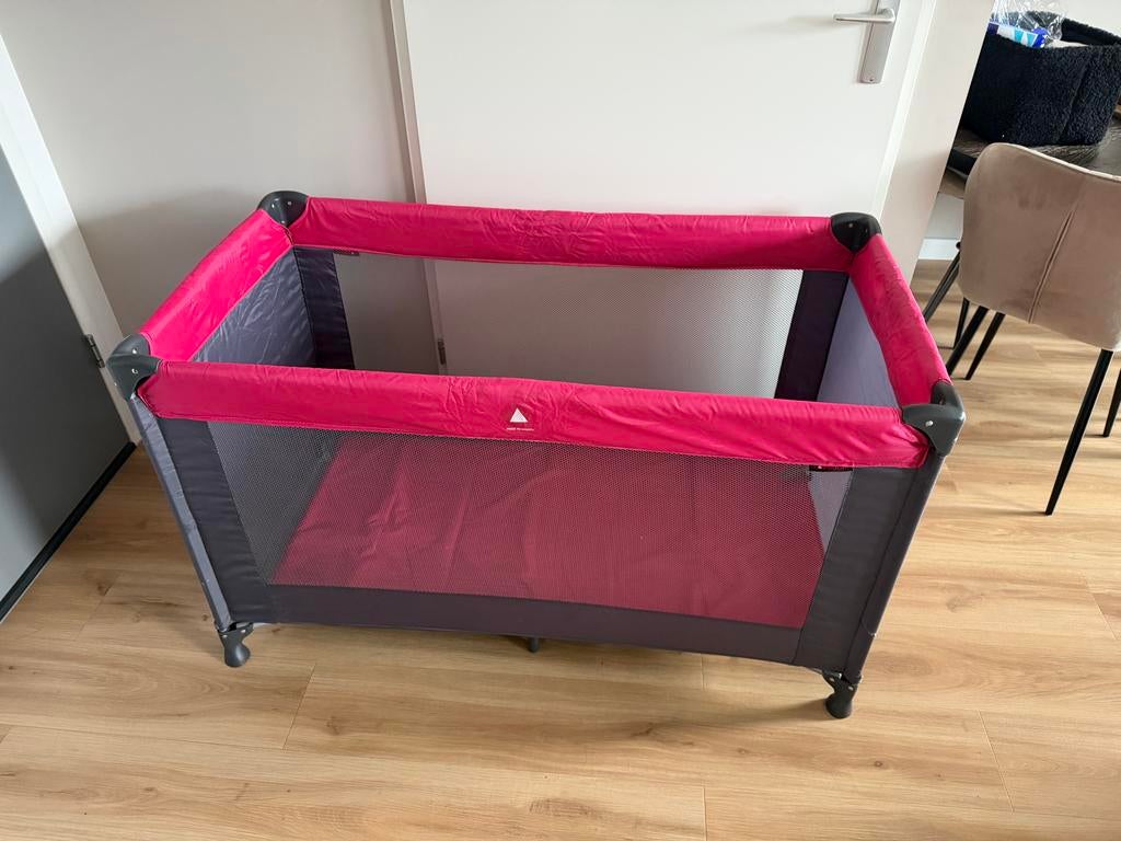 Campingbedje roze/grijs, Ophalen of Verzenden, Nieuw, Vierkant